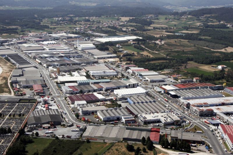 Vista aérea del Polígono do Tambre (Santiago), que atraviesa el Camino Inglés