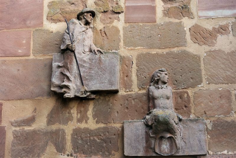 El memorial de Alice Craemer, en el cementerio de Navarrete.