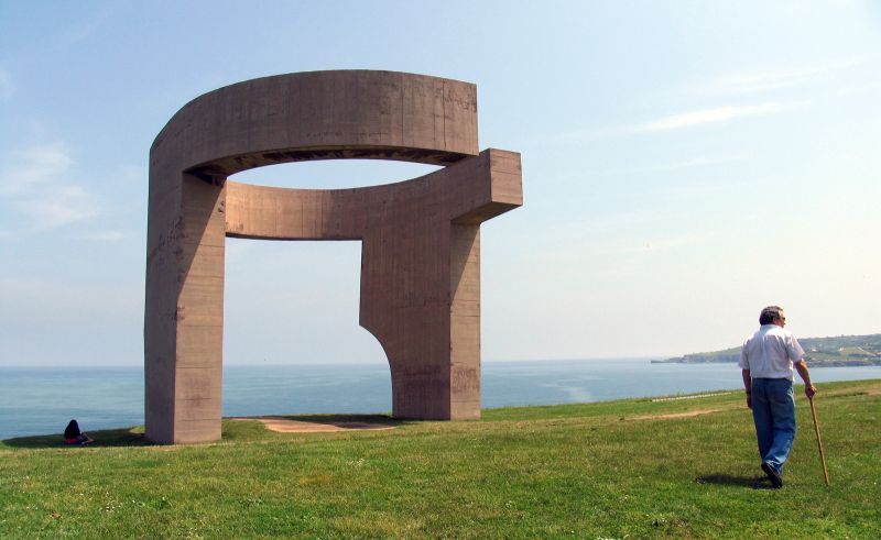 Cimavilla, Elogio del Horizonte (E. Chillida).